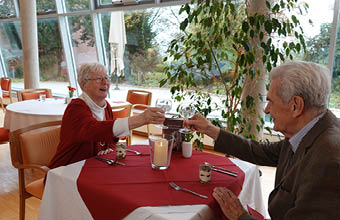 Senioren beim Essen