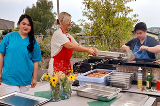 Beim Ernst-Zimmer-Haus Sommerfest gab es Leckeres vom Grill